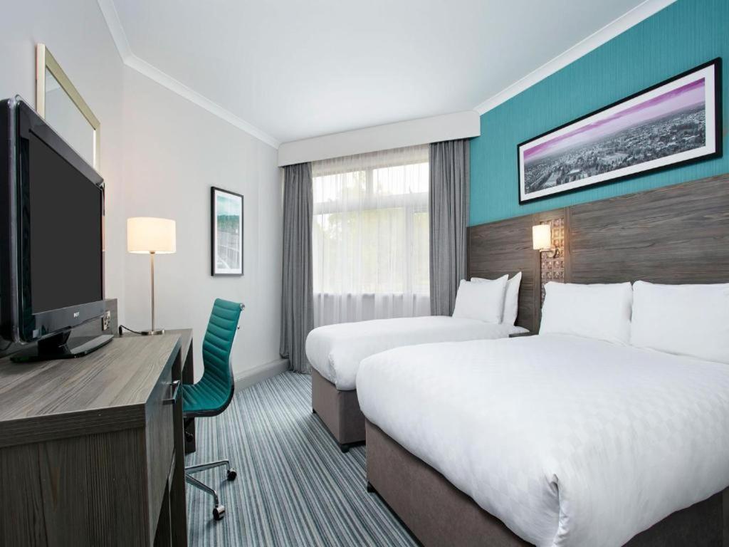 Leonardo Hotel Челтнем Екстер'єр фото