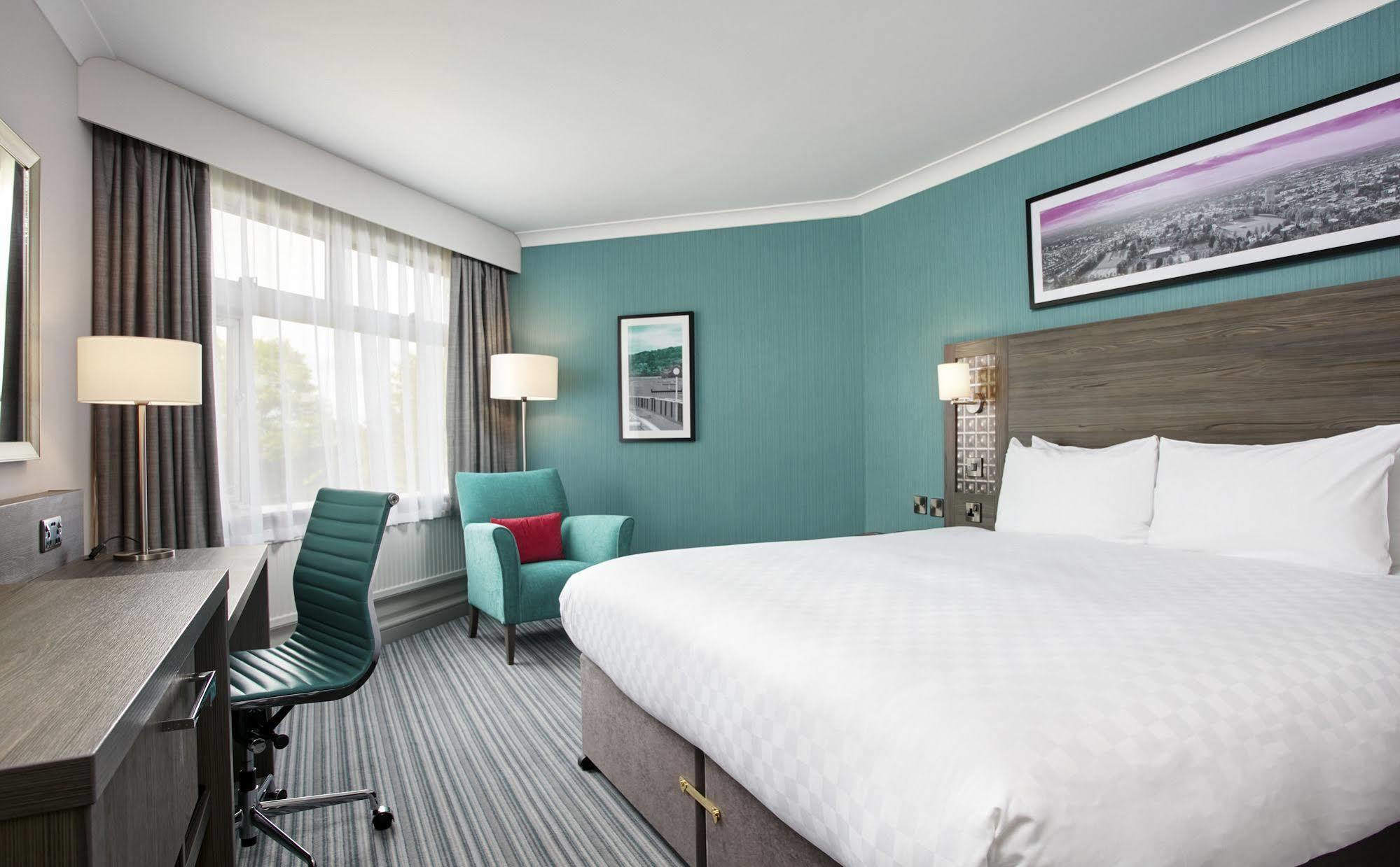 Leonardo Hotel Челтнем Екстер'єр фото